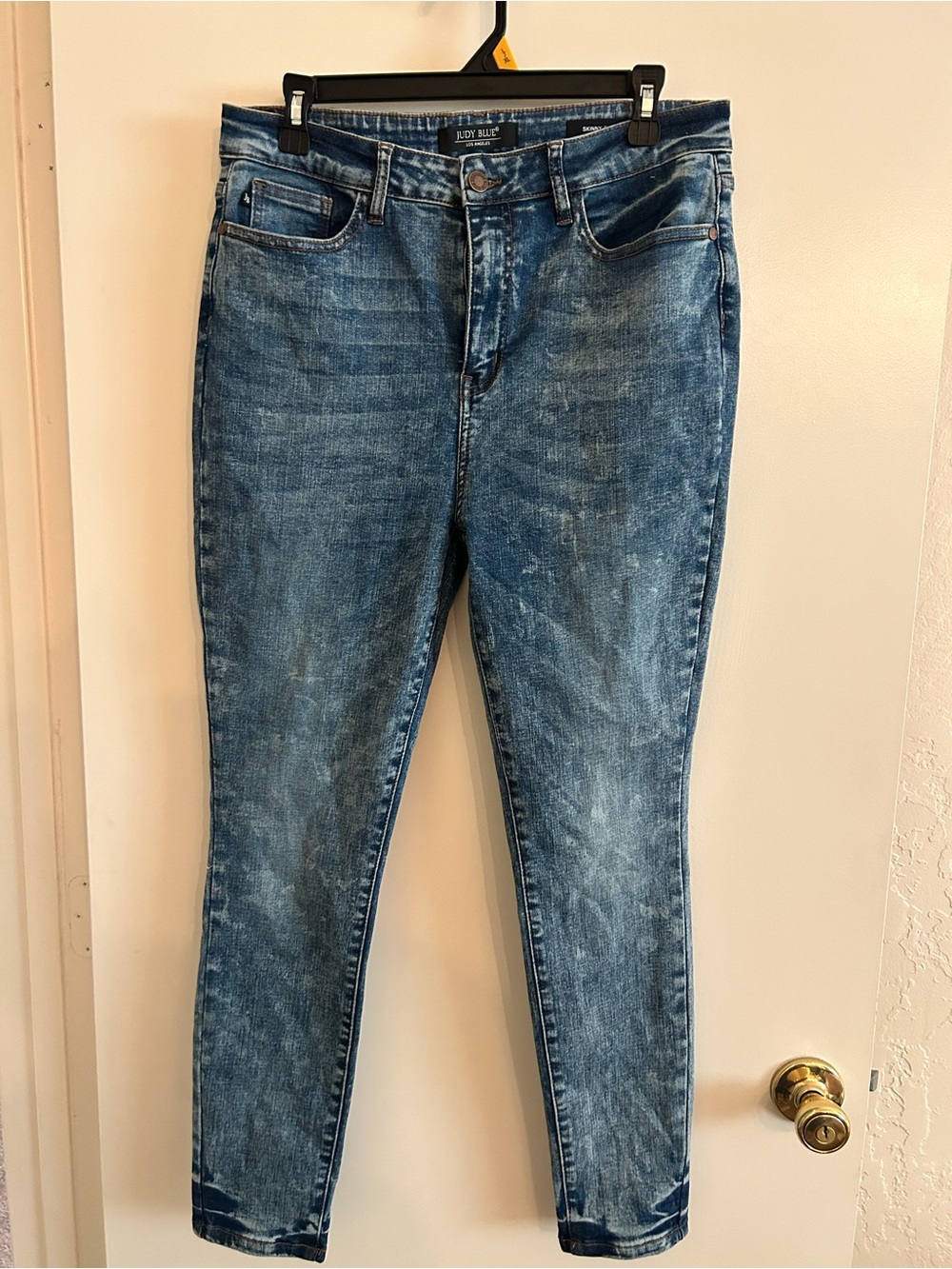 💙3 for $25💙Judy Blue Distressed Blue Skinny Jeans